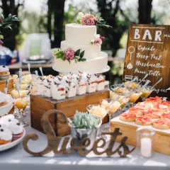 Süße Leckereien für deine Candy Bar: Cupcakes, Torten, Desserts und mehr. Tolle selber machen candy bar ideen!