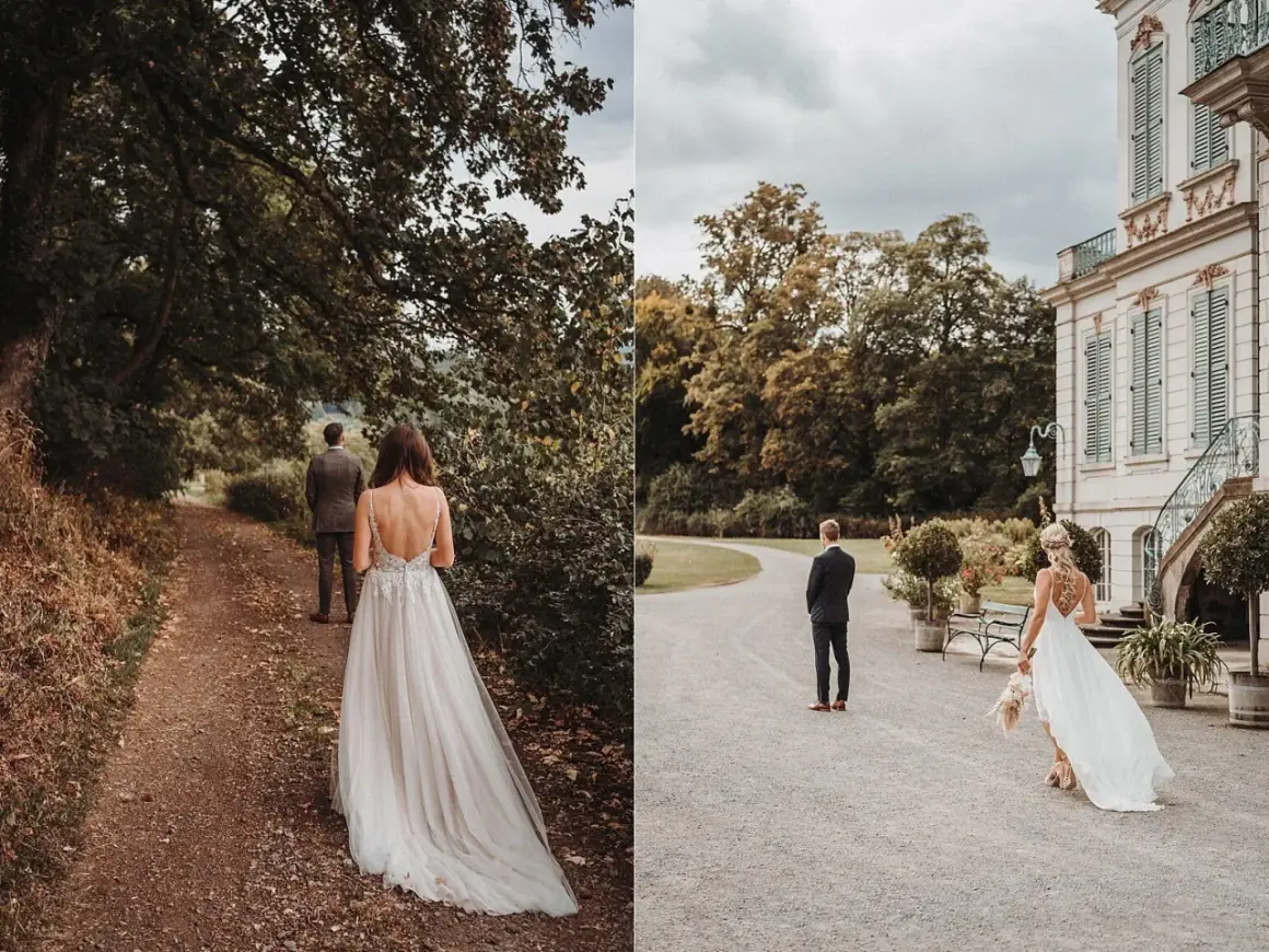 Brautpaar im first look shooting. Sie nähern sich einander auf einem Weg vor einem Schloss.