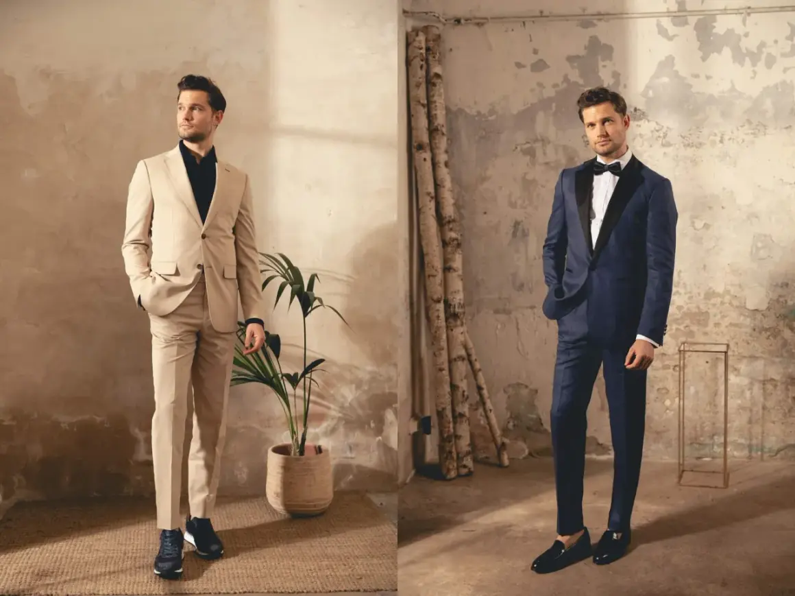 Ein Mann in einem hellbeigen Anzug und ein Mann im dunkelblauen Smoking. Beide tragen einen eleganten englischen Anzug, der für verschiedene Anlässe geeignet ist.
