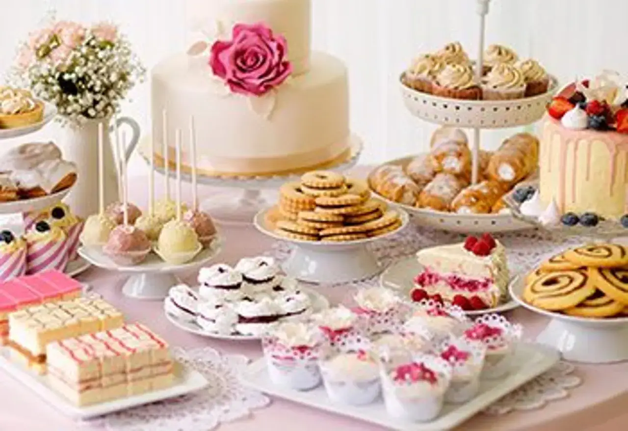 Süße Vielfalt: Torten, Cupcakes, Kekse und mehr – tolle selber machen candy bar ideen für jede Feier.