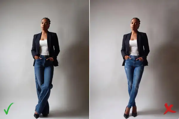 Frau mit Birnenfigur im lässigen Outfit: Weite Jeans und Blazer (links, grüner Haken) vs. enge Jeans und Blazer (rechts, rotes Kreuz).